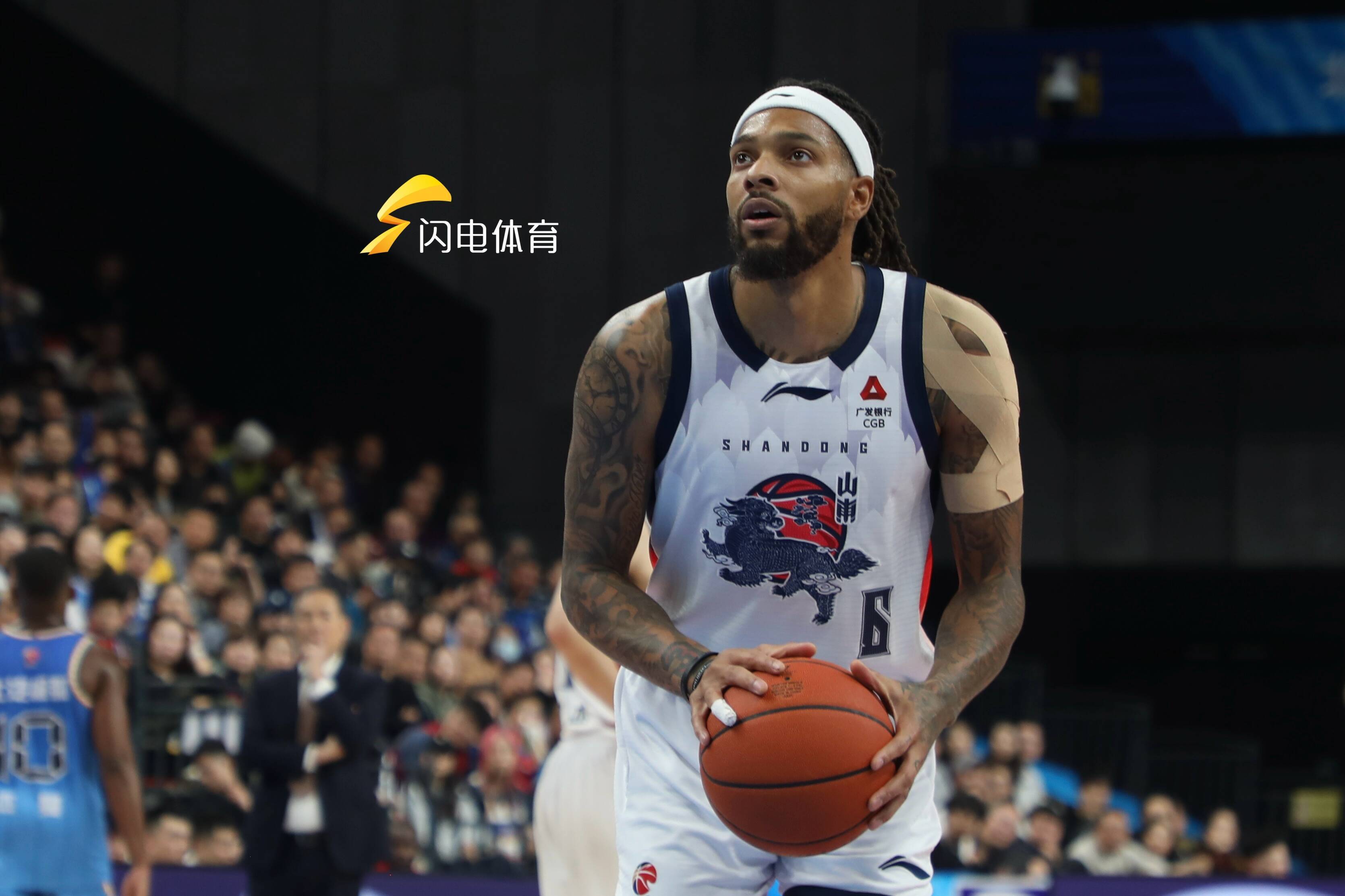 yl23455永利最新网址-挺进俱乐部杯四强！山东高速男篮89-88险胜浙江